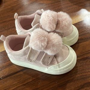 Toddler girl Pom Pom shoes